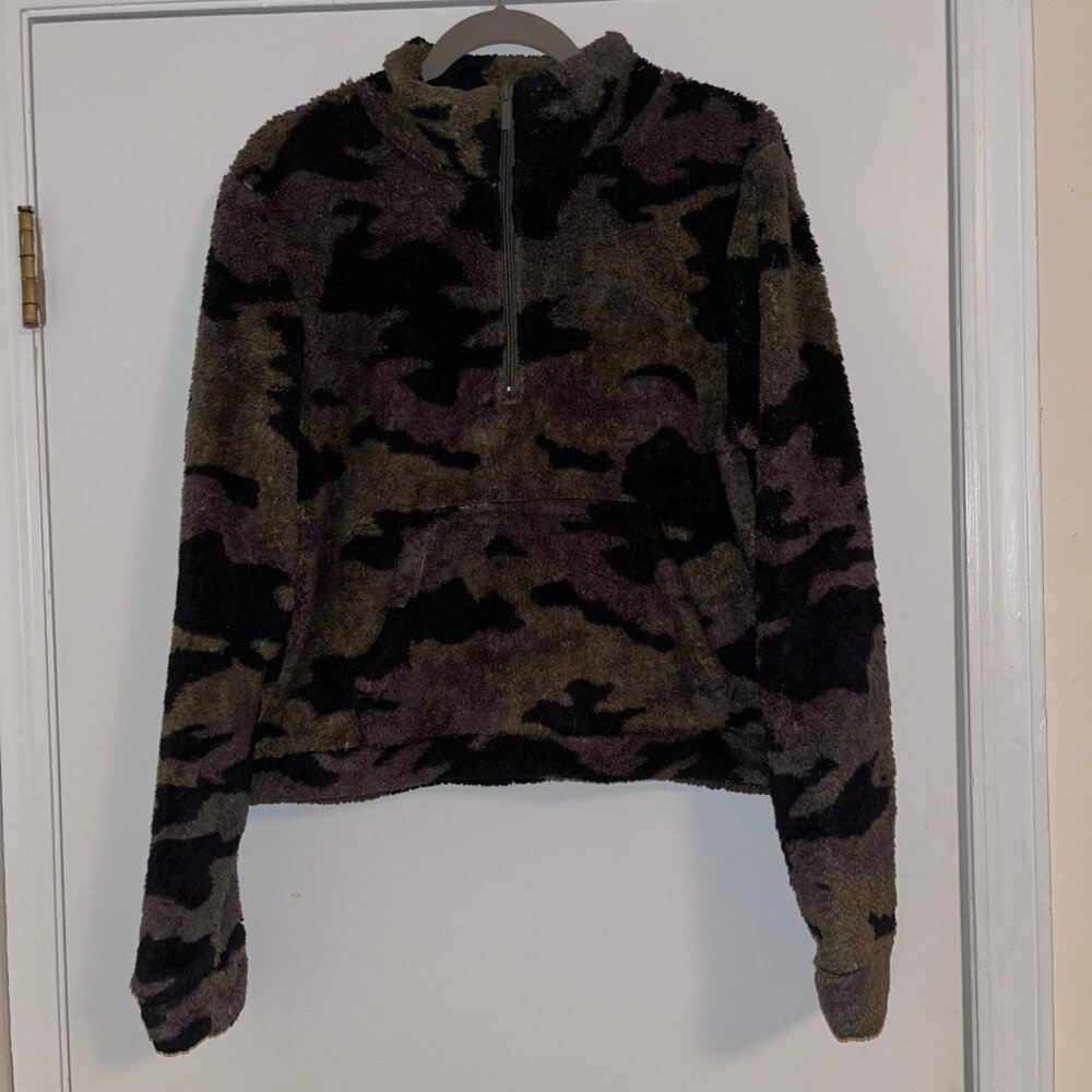 Aeropostale Size XL Camo Sherpa Quarter Zip Sweater